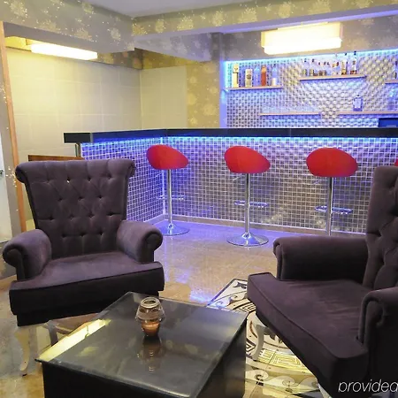 Hotell Tamara 3*