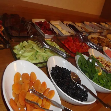Hotell Tamara 3*